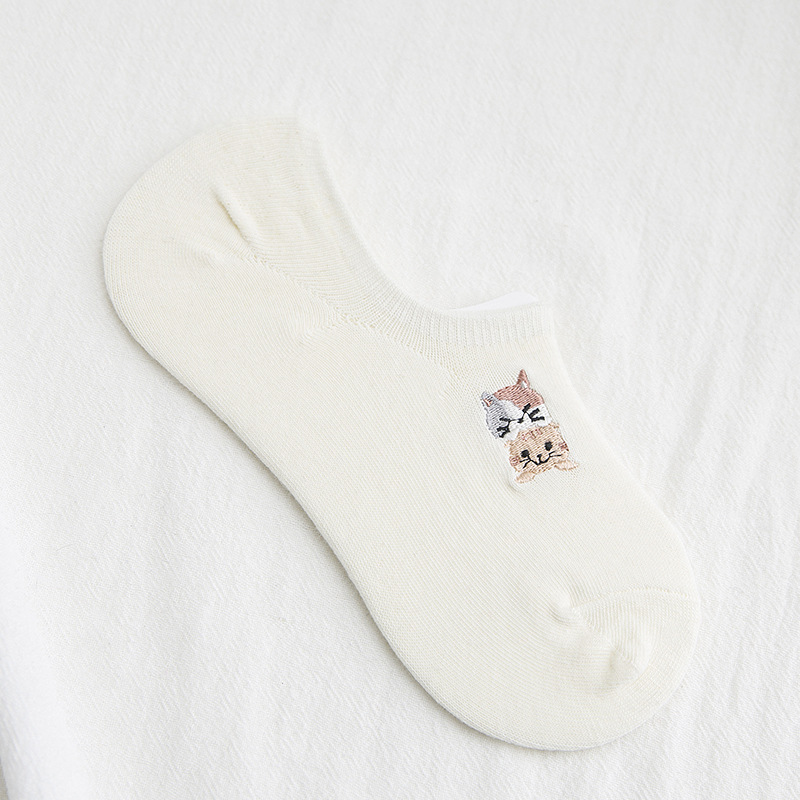 Ms. Spring And Summer Invisible Socks Embroidery Cotton Solid Color Socks Female Invisible Socks Non-slip Silicone Socks